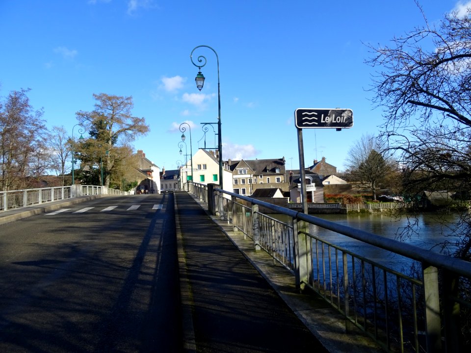 Le Loir en arrivant à Cloyes-sur-le-Loir, Eure-et-Loir 
