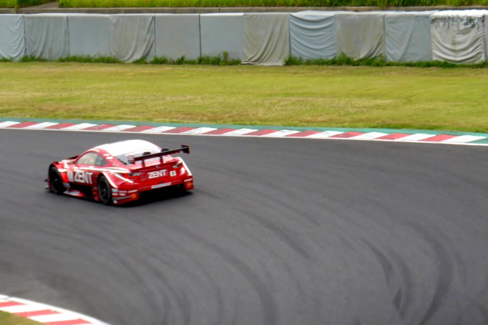 No.1 ZENT CERUMO RC F at 2014 SUPER GT SUZUKA TEST (2)