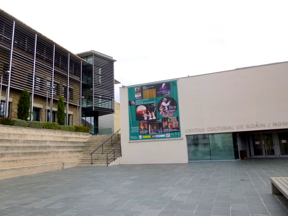 Noáin - Centro Cultural 2