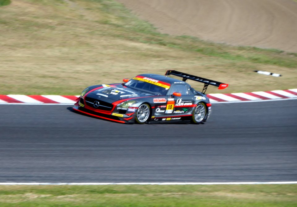 No.10 GAINER Rn-SPORTS DIXCEL SLS at 2013 pokka sapporo 1000km (2)