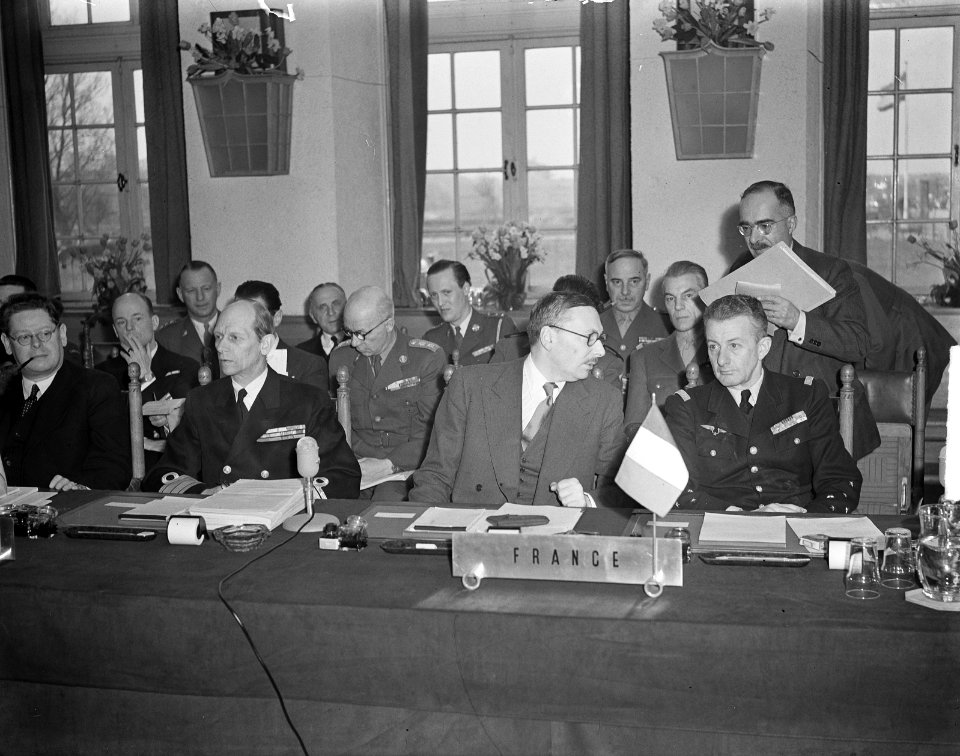Noord Atlantisch Defensie Comite, Minister van Defensie, Bestanddeelnr 903-8983