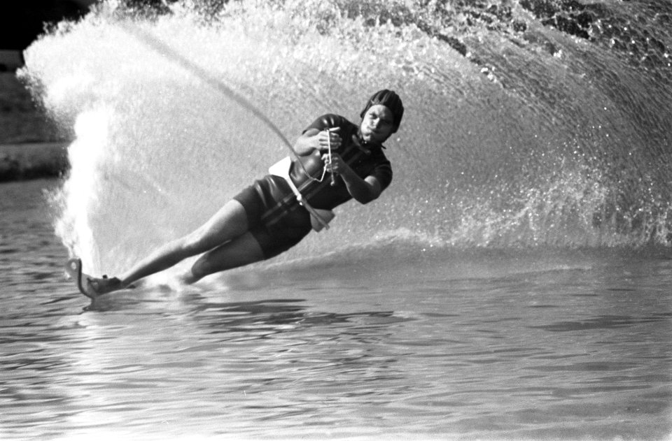 Noordeuropese waterskikampioenschappen, George Nolte (Duits) in actie, Bestanddeelnr 916-7913