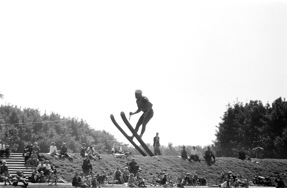 Noordeuropese waterskikampioenschappen Bosbaan ( Jeanette Stewart Wood ), Bestanddeelnr 916-7932