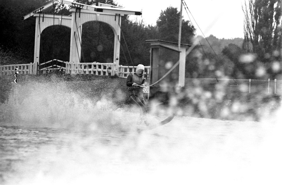 Noordeuropese kampioenschappen waterski ( Nelie de Geus , training), Bestanddeelnr 916-7858