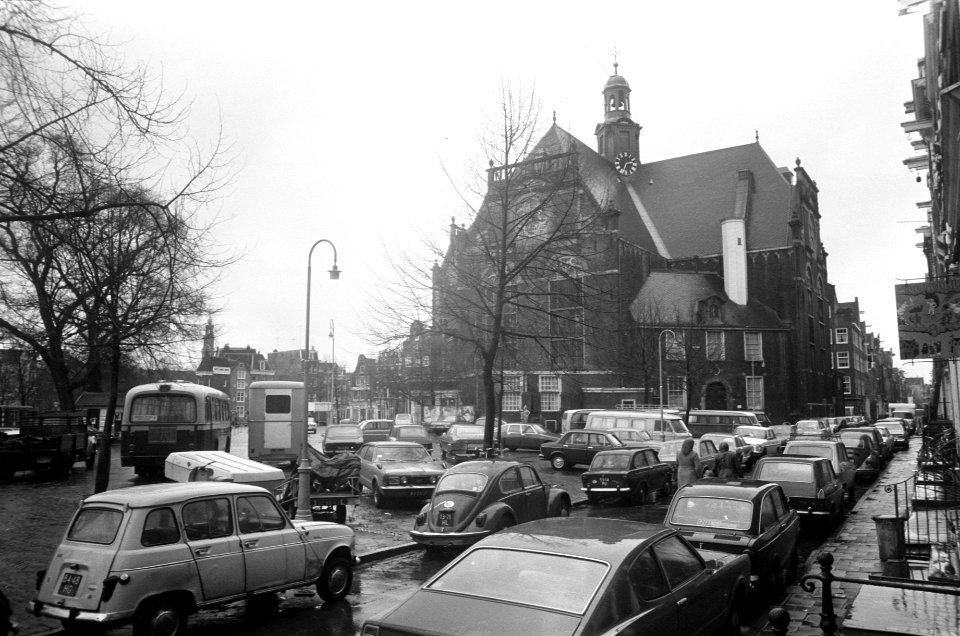 Noordermarkt in Amsterdam wordt autovrij overzicht van huidige toestand, vol me, Bestanddeelnr 927-7170