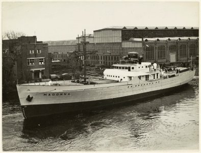Noorder Buiten Spaarne met het nieuw gebouwde schip 'Madonna', ziende naar het zuidoosten. NL-HlmNHA 54011223
