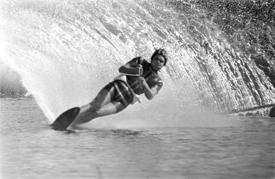 Noordeuropese waterskikampioenschappen, George Nolte (Duits) in actie, Bestanddeelnr 916-7914