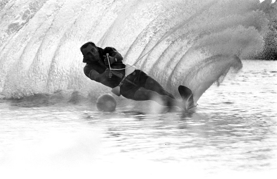 Noordeuropese waterskikampioenschappen, Paul Liesas in actie, Bestanddeelnr 916-7916