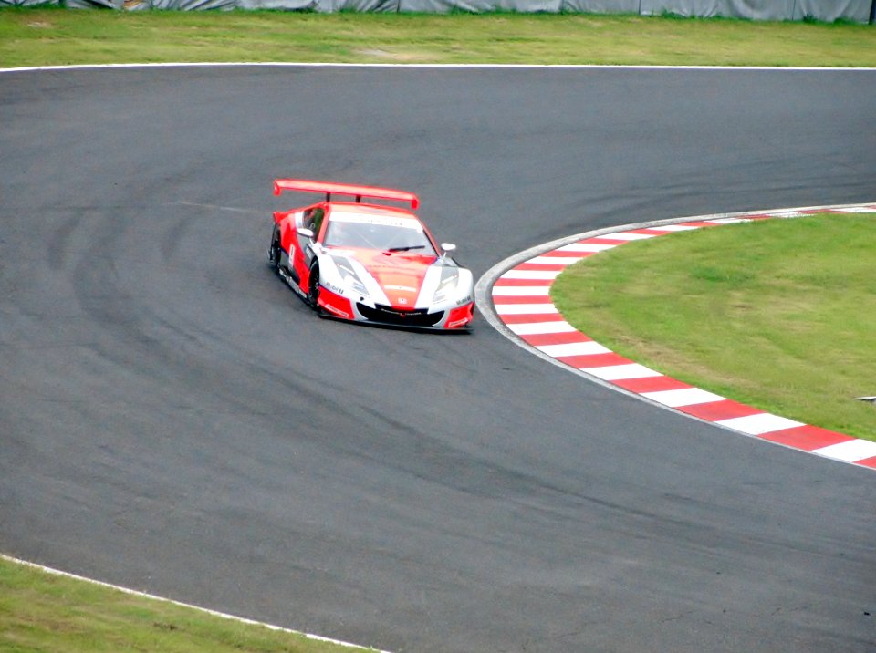No.8 ARTA HSV-010 at 2011 Pokka GT Summer Special