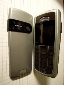Nokia 6230 -angled- Backcover and Devicefront
