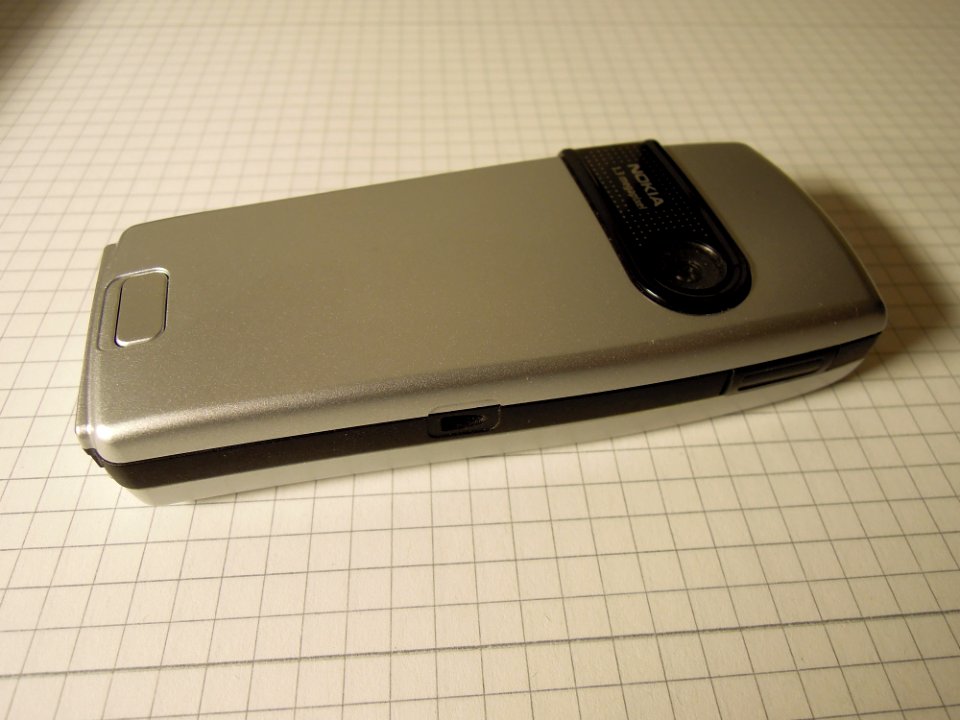Nokia 6230i -backside- closed