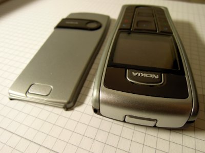 Nokia 6230 -top- with power button and logo on ear-piece