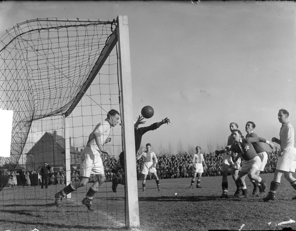 NOAD tegen Limburgia 0-0, spelmoment voor NOAD doel, Bestanddeelnr 903-8418
