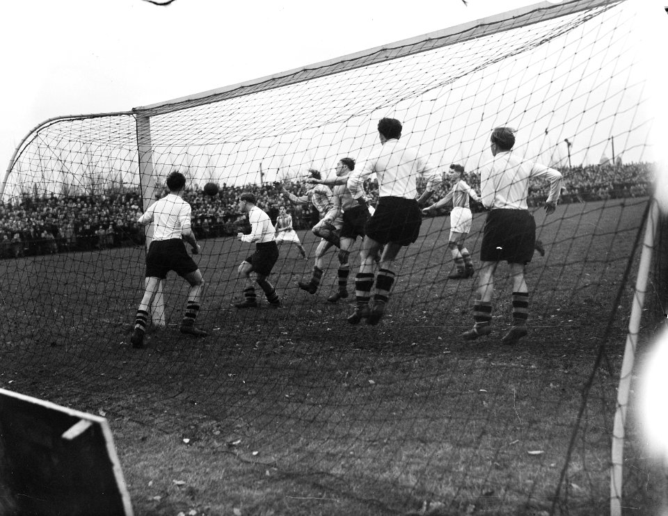NOAD tegen NAC 1-1 Spelmoment NAC-doel, Bestanddeelnr 904-3021