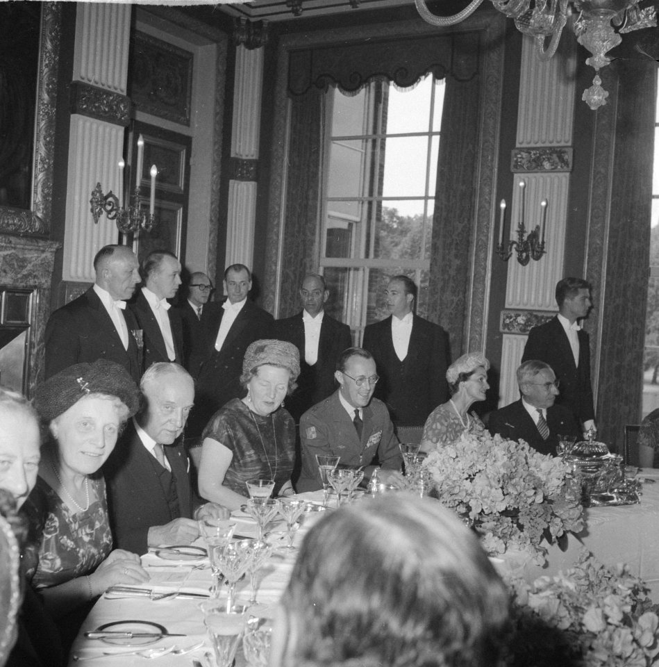 Noenmaal in Soc. De Witte, Bestanddeelnr 912-4988