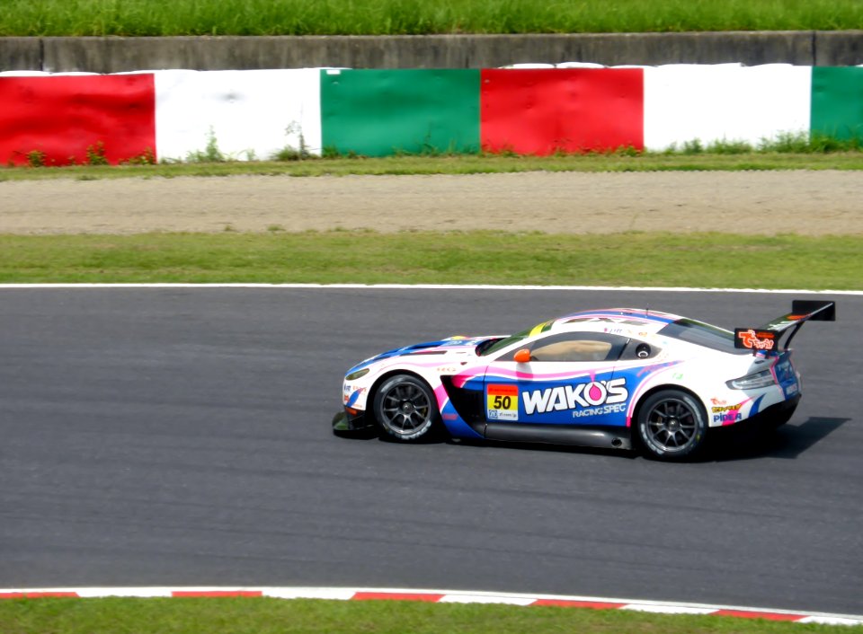 No.50 WAKO'S Exe Aston Martin at 2014 pokka sapporo 1000km (5)