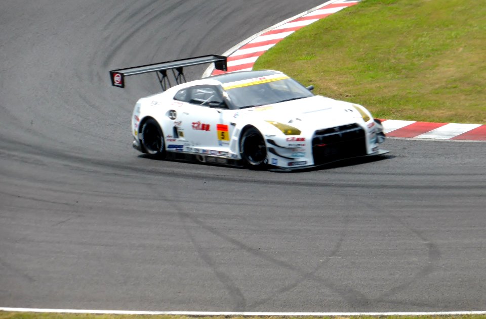 No.5 MACH GoGoGo shaken GT-R at 2013 pokka sapporo 1000km (2)