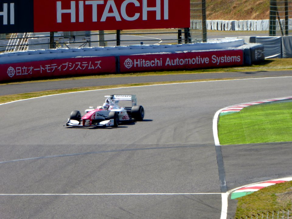 No.40 DOCOMO TEAM DANDELION RACING SF14