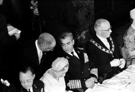 Noenmaal in het stadhuis van Rotterdam, Bestanddeelnr 910-3877
