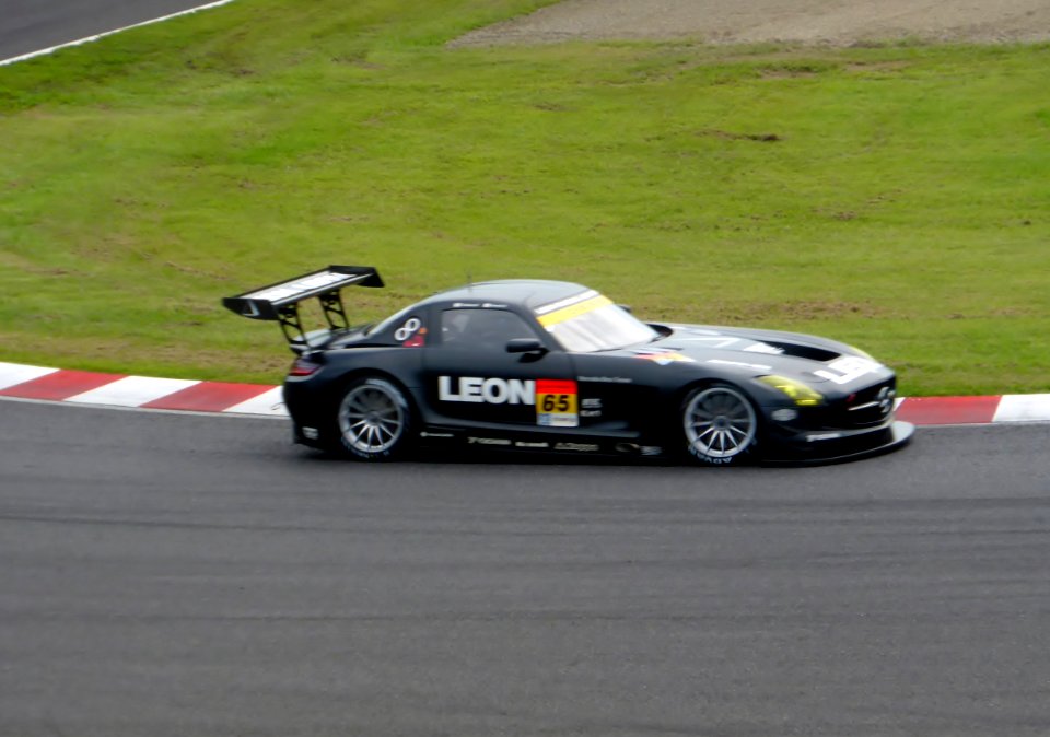 No.65 LEON SLS at 2014 pokka sapporo 1000km (9)