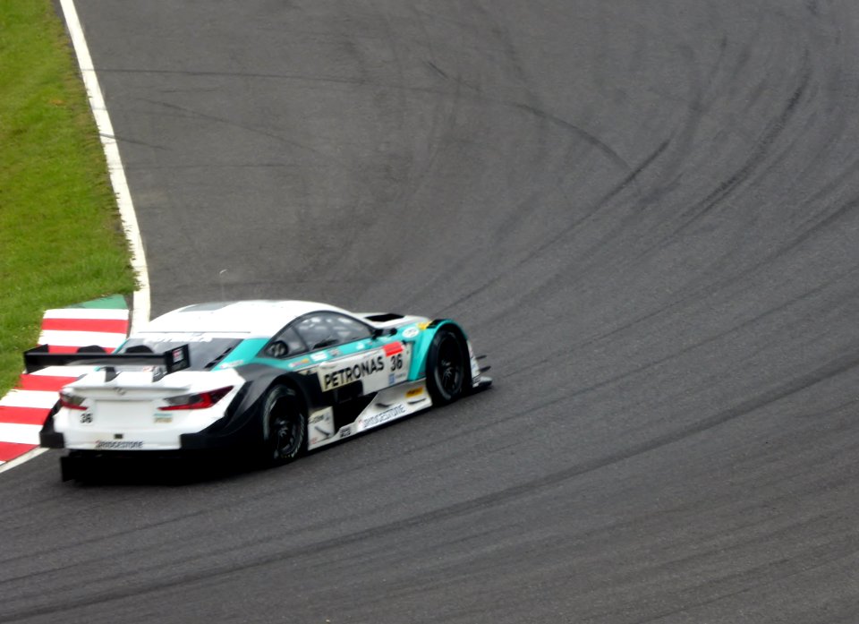 No.36 PETRONAS TOM'S RC F at 2015 Suzuka Tire Test (6)
