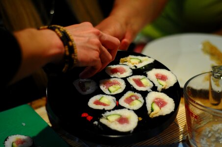 Food share sushi