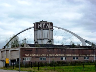 Nijmegen NYMA-watertoren en brug De Oversteek (02)