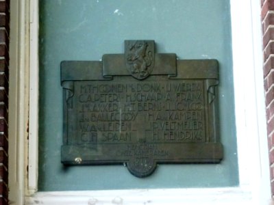 Nijmegen PTT oorlogsmonument op voorm. Postkantoor v.Schevichavenstraat