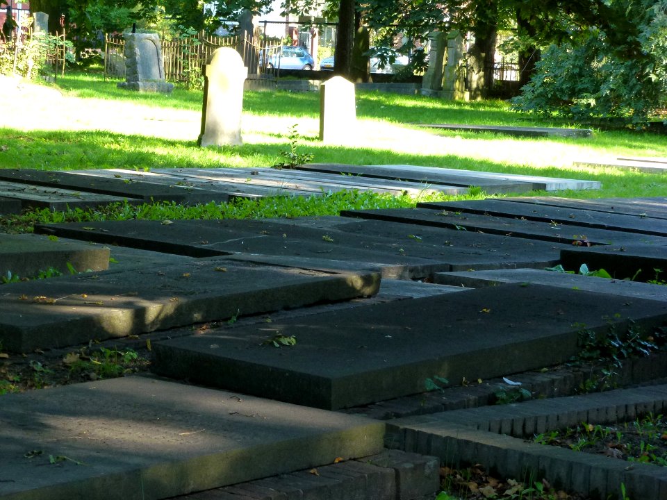 Nijmegen, Prins Bernhardstraat 16, Begraafplaats Stenenkruis (02)