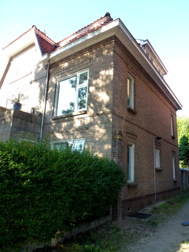 Nijmegen Rembrandtstraat 39 voor-zijkant