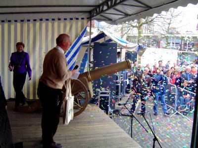 Nijmegen, viering 40 jaar Dukenburg, opening door burgemeester Guusje ter Horst (02)