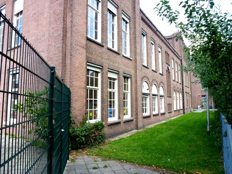 Nijmegen Limos, officiersmess Prins Hendrikkazerne, Dommer van Poldersveldweg 120 achterzijde