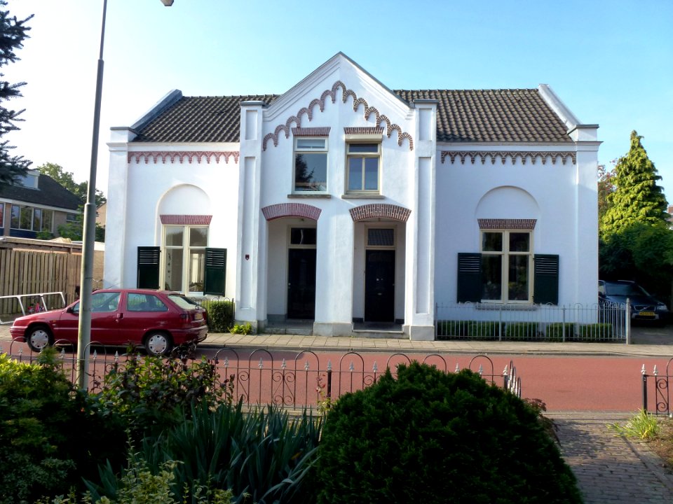 Nijmegen Lent, Lentse Tuinstraat 2-4 school (01)