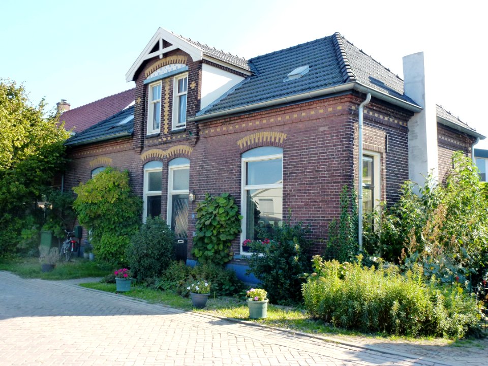 Nijmegen Lent, Oosterhoutsedijk 13-15