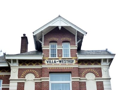 Nijmegen Berg en Dalseweg 172 geveltop met naam