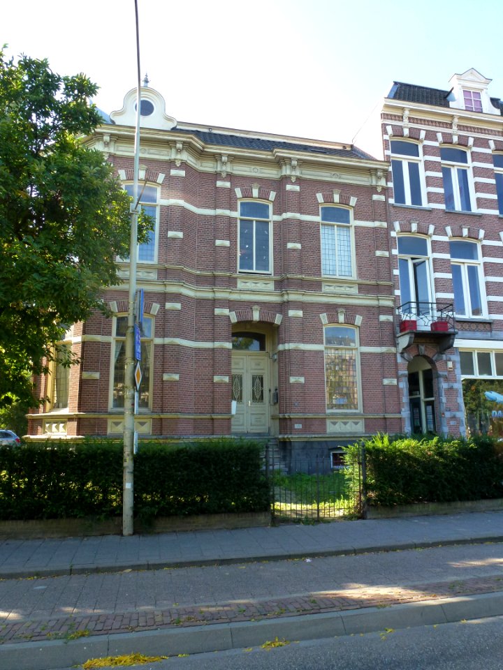 Nijmegen Lange Hezelstraat 111 voorgevel
