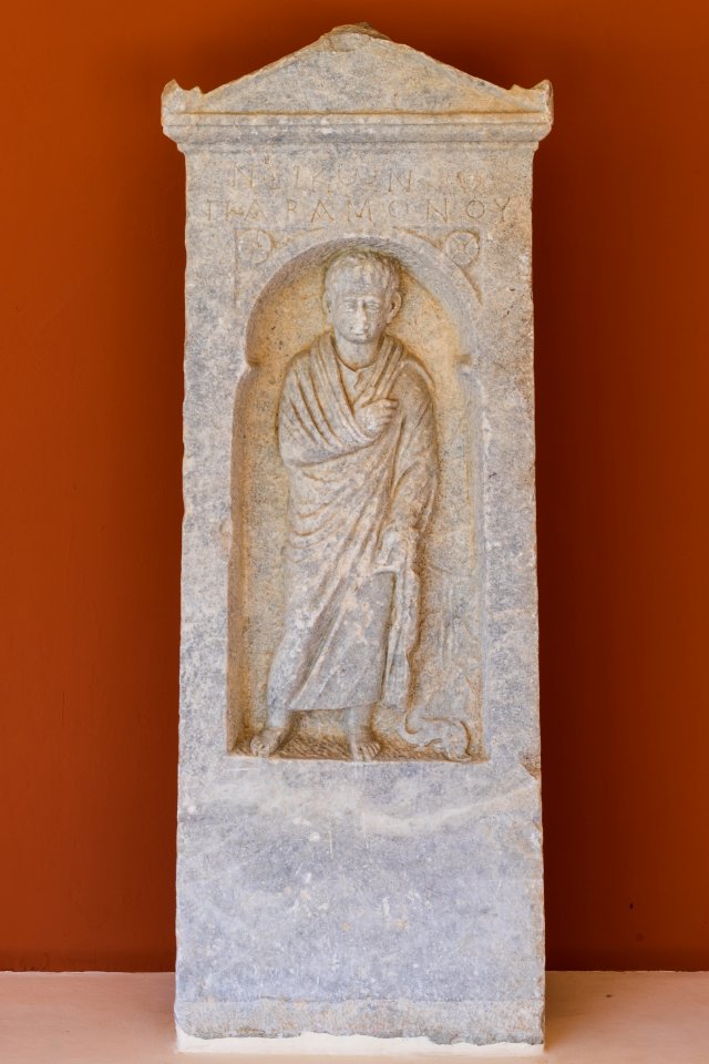 Nikon stele archmus Eretria 674
