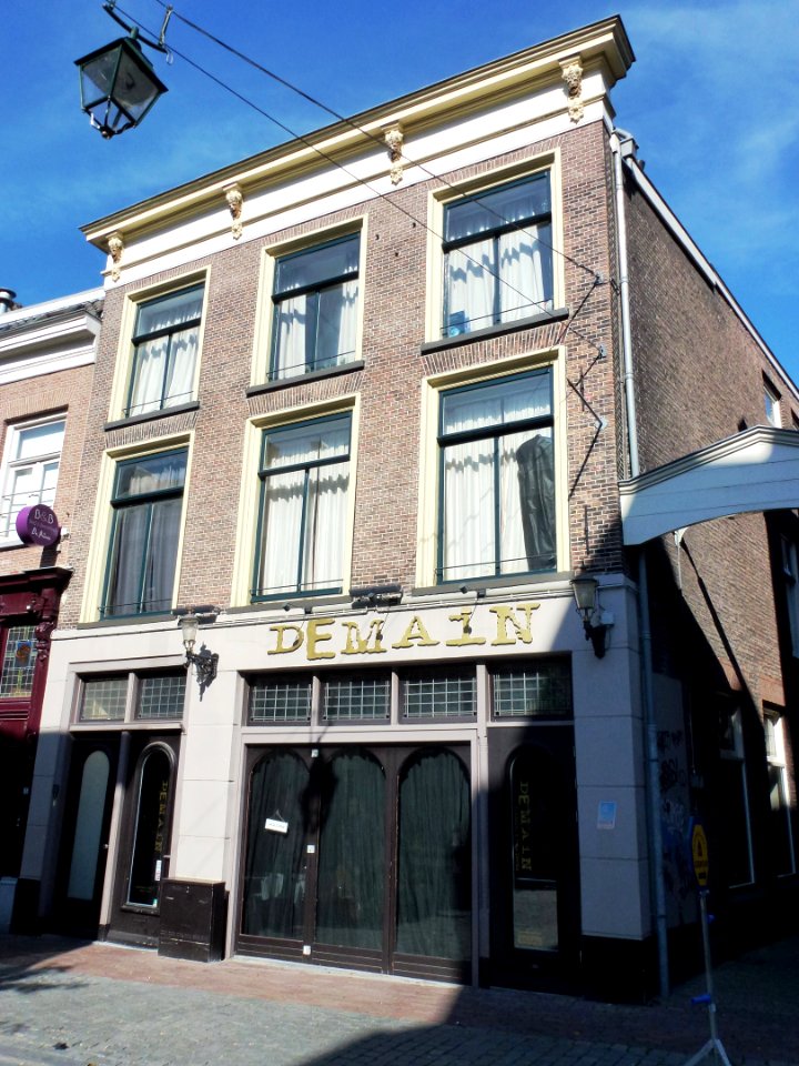 Nijmegen Lange Hezelstraat 58a-60-62