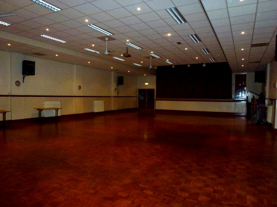 Nijmegen Heyendaalseweg 239 Roomsch Leven, grote zaal met podium