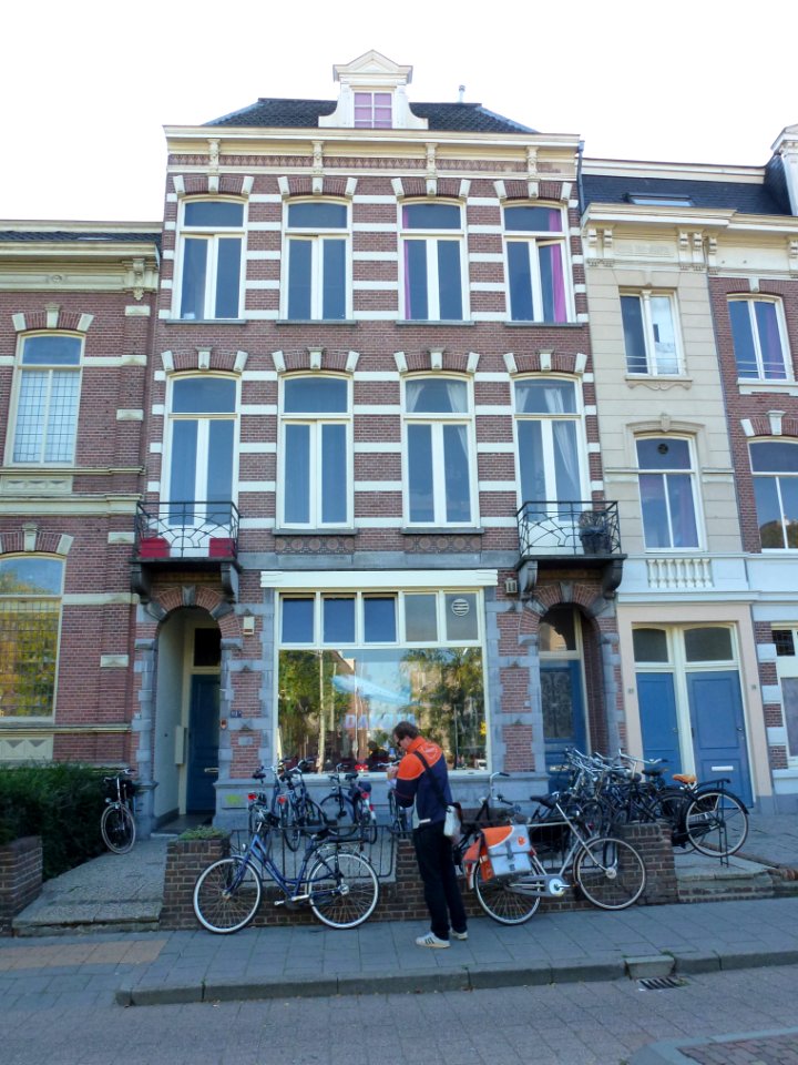 Nijmegen Lange Hezelstraat 113-113a-115