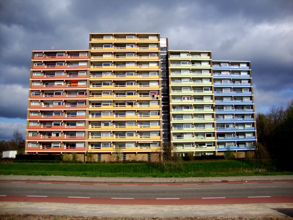 Nijmegen Dukenburg, hoogbouw Zwanenveld (Leuvenshof)
