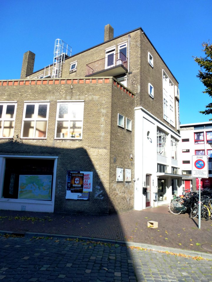 Nijmegen Houtstraat 35 (02) opzij achter, hoek Titus Brandsma straat - Achter de Carmel