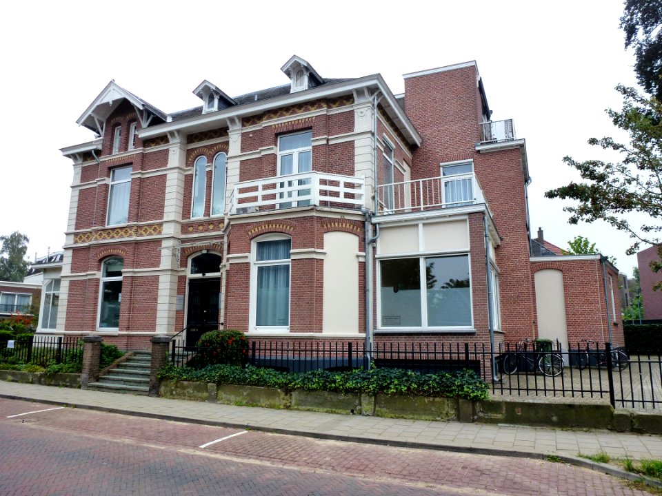 Nijmegen Dommer van Poldersveldweg 1
