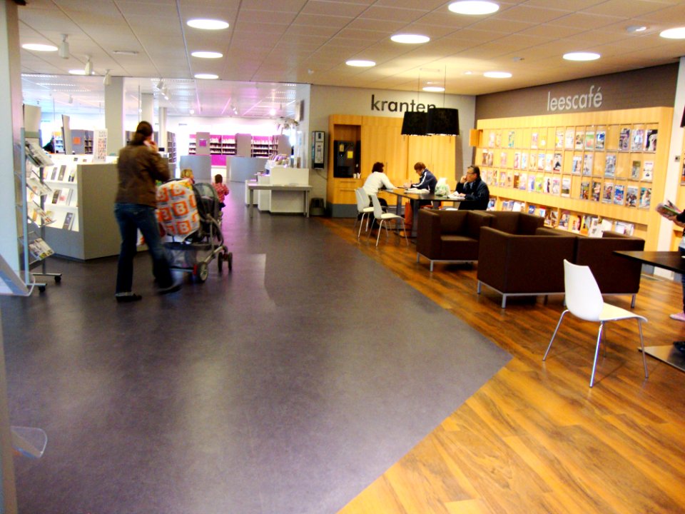 Nijmegen Dukenburg, Bibliotheek Zwanenveld, interieur