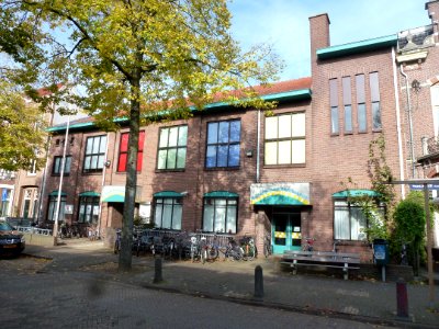 Nijmegen Burghardt van den Berghstraat, wijkgebouw