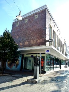 Nijmegen Burchtstraat 3-3a-3b warenhuis hoek Eiermarkt 1