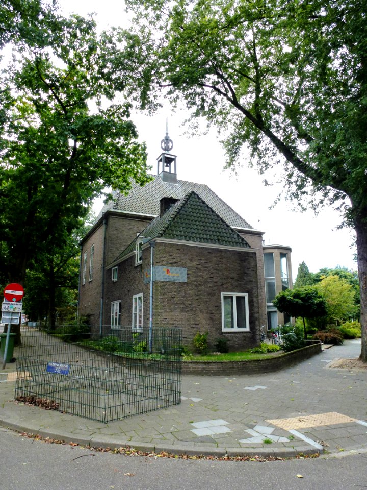 Nijmegen Doopsgezinde kerk Waldeck Pyrmontsingel 67-69 (04)
