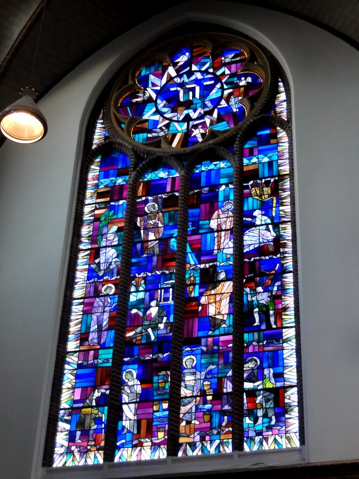 Nijmegen, Antonius van Padua kerk, raam 17