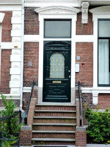 Nijmegen Graafseweg 13 stoeptrap en voordeur