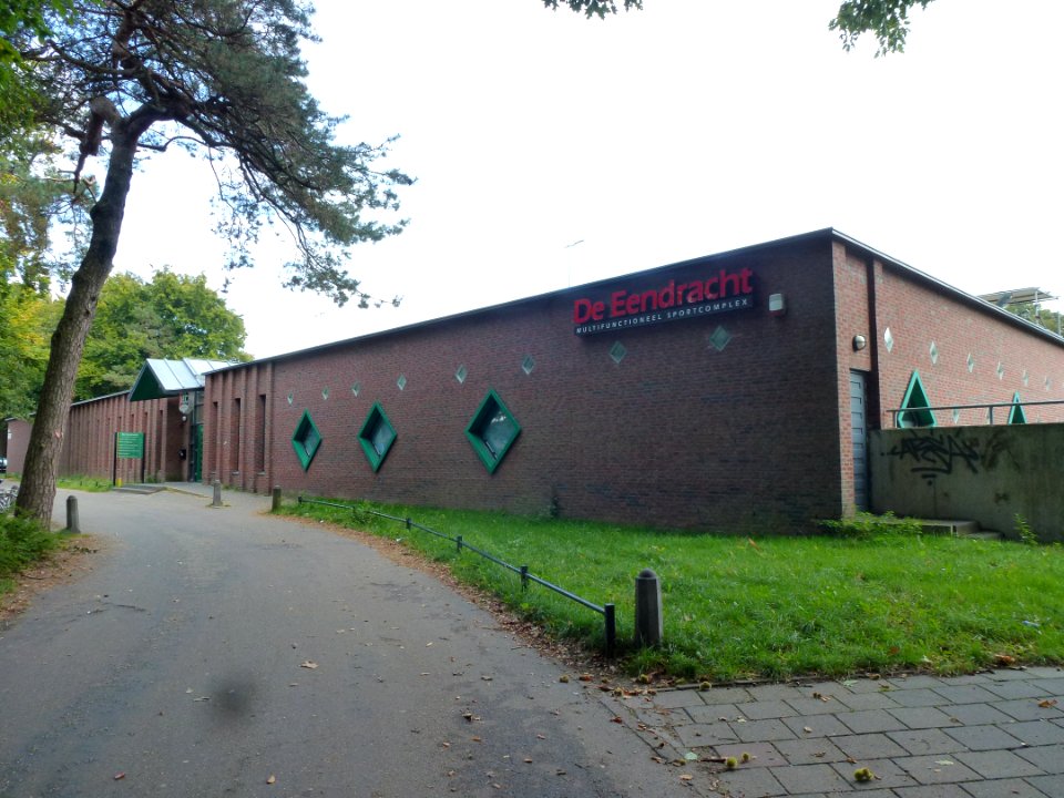Nijmegen Goffertpark, Steinweglaan 3 sportgebouw De Eendracht (NEC-gebouw) naast Goffertstadion